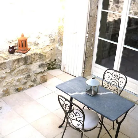 Chambres D'hotes Coulou Bed & Breakfast Grézels