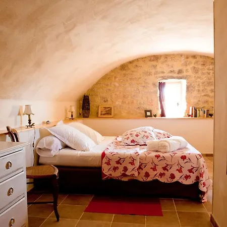 Chambres D'hotes Coulou Bed & Breakfast Grézels