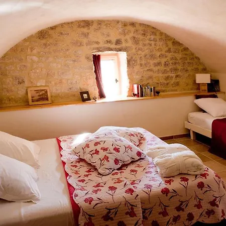 Chambres D'hotes Coulou Bed & Breakfast